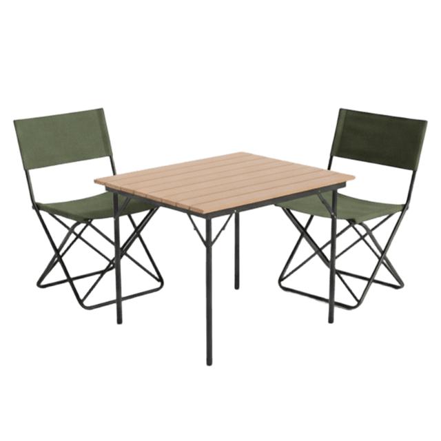 الطاولات والكراسي